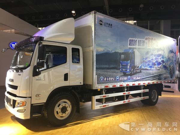 上汽跃进c300电动尾板车2.jpg