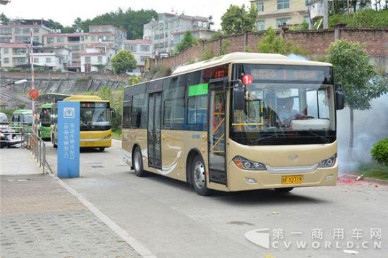 福建：武平首批4辆纯电动公交车投入运营2.jpg
