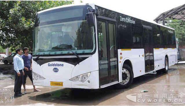 印度引进比亚迪新型电动巴士 预计10日试行.jpg