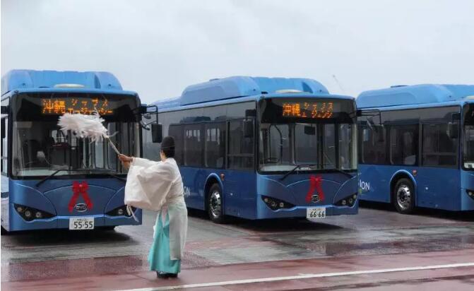 上个月，比亚迪向日本冲绳交付K9纯电动巴士车队.jpg