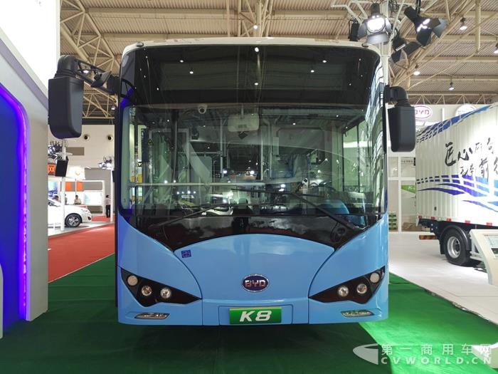 看展   比亚迪此次仅展出了一款客车产品:k8纯电动客车