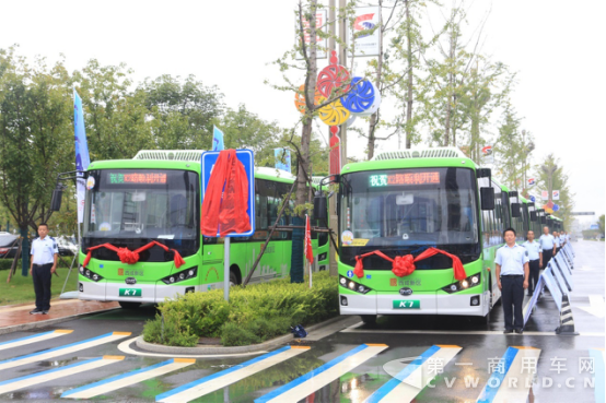 2018 9 5构建绿色智慧公共交通体系 110辆比亚迪全新K7投放西咸新区440.png