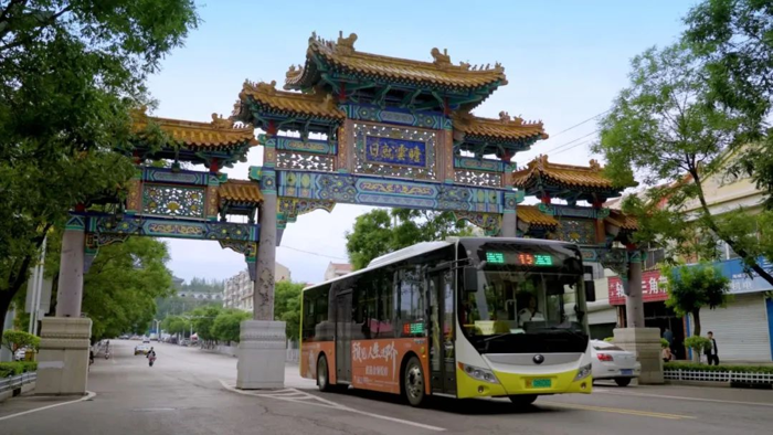 宇通纯电动公交助力平泉构建惠民出行.png