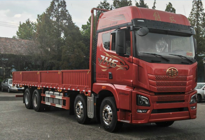 解放JH6载货车，搭载潍WP14T610E62发动机，610马力.jpg