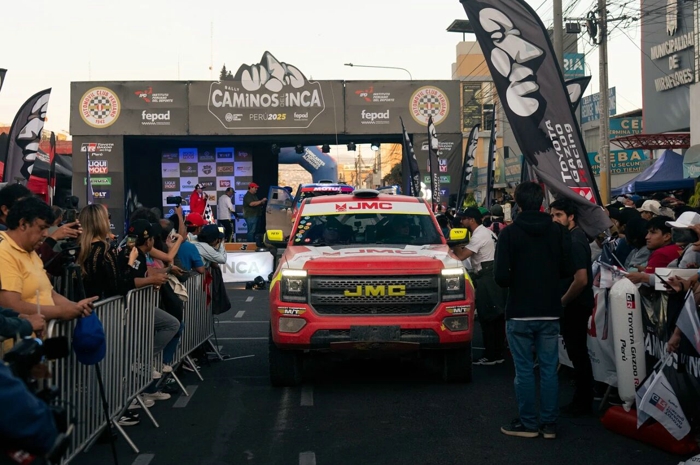 江铃大道皮卡闪耀南美拉力赛.jpg