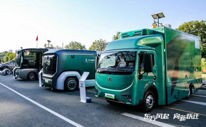 东风轻型车.jpg