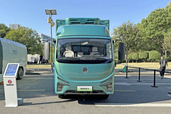 东风氢燃料轻卡3.jpg