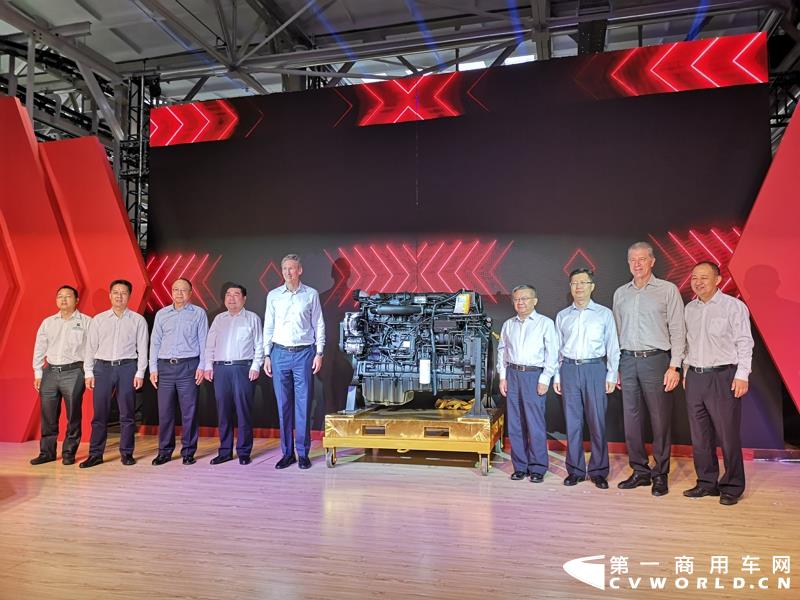 东风康明斯第300万台发动机下线