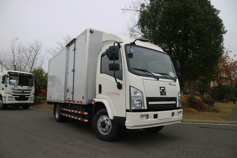E300纯电动厢式物流车