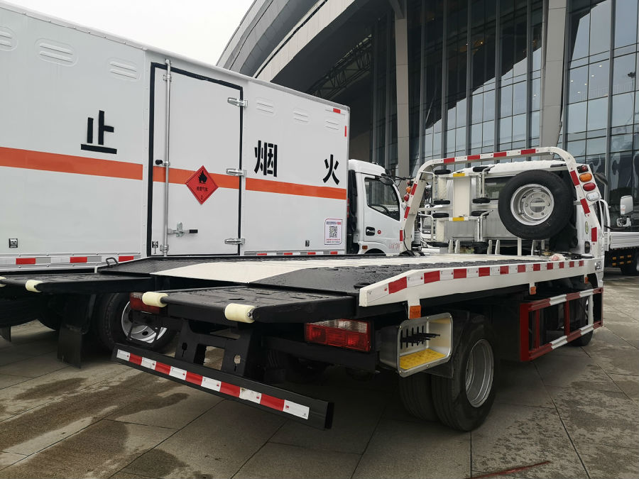 东风清障车