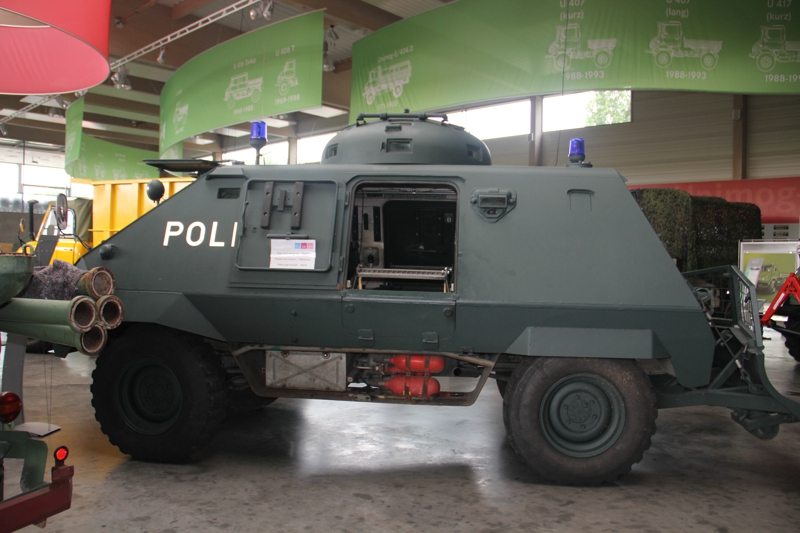 乌尼莫克防爆警车