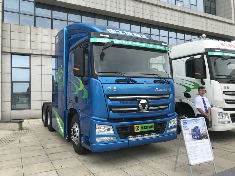 徐工漢風G7氢燃料牵引车