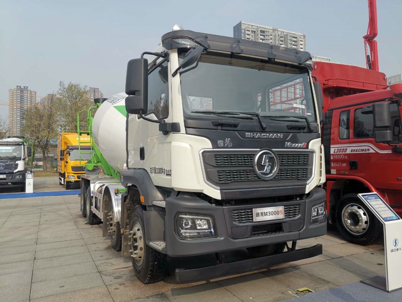 德龙M3000 S 8×4搅拌车