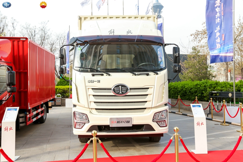 解放JK6 4×2载货车