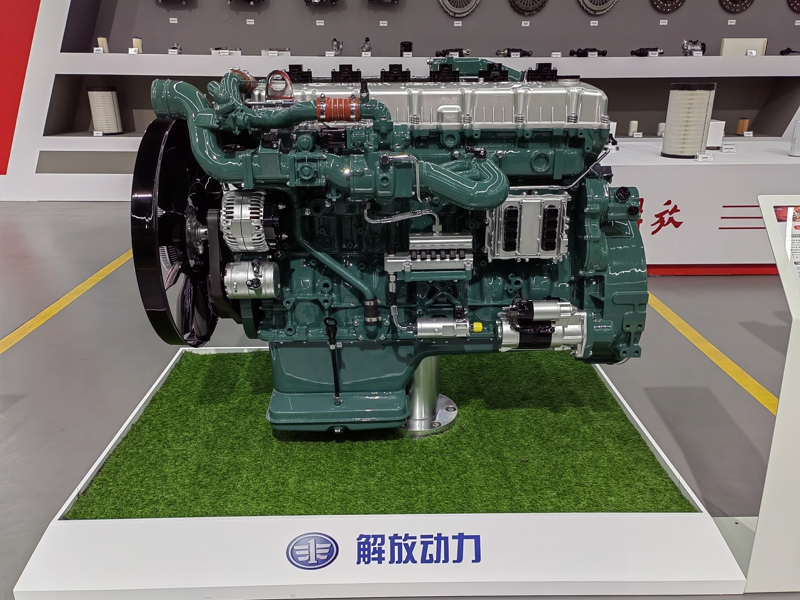 解放动力CA6SM3-E6系列燃气机，排量12.52升，功率覆盖350-470马力